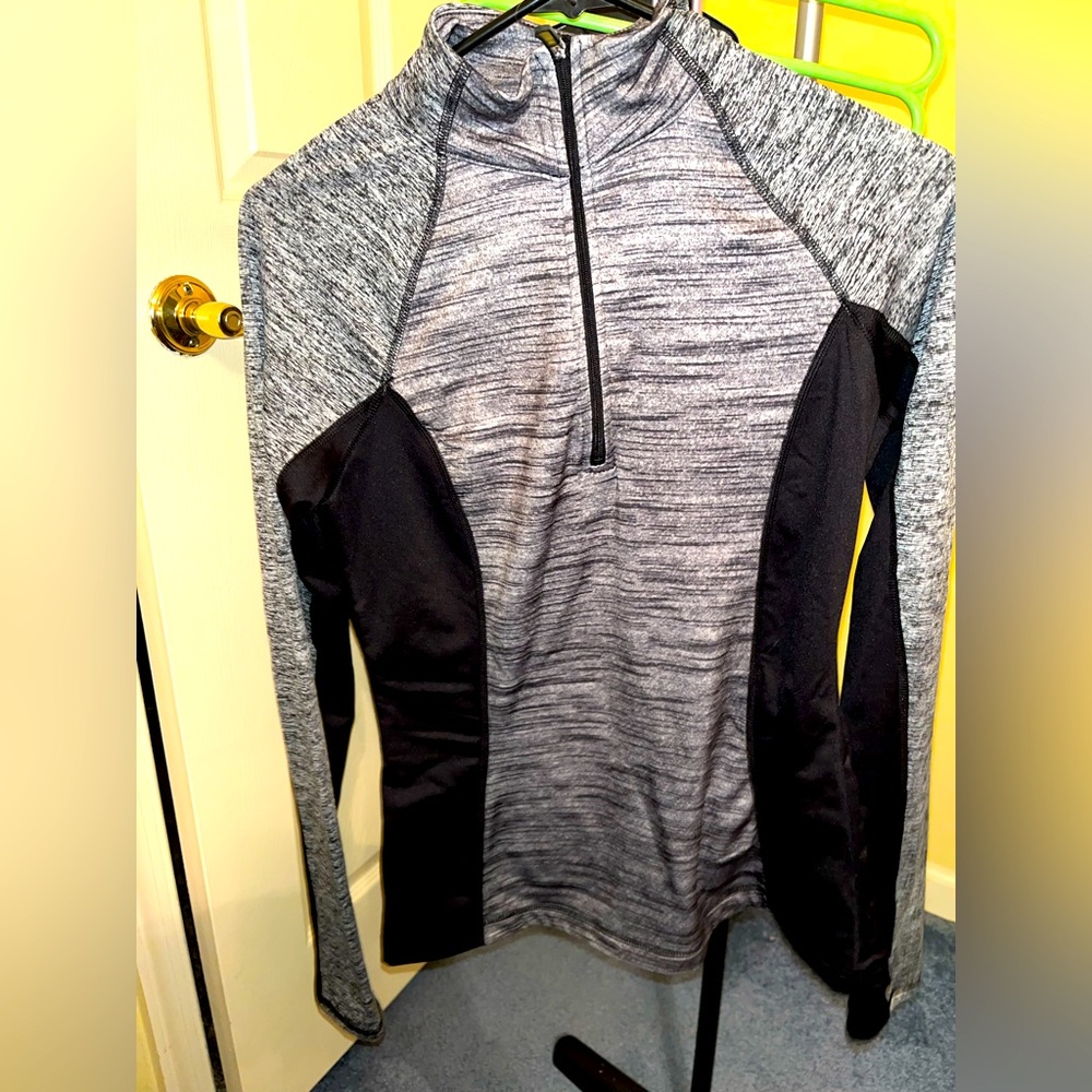 🎉 HOST PICK 🎉 Women’s Black & Grey Tek Gear Warm Tek Small Half- Zip